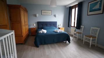 4 slaapkamers, een strijkplank/strijkijzer, gratis wifi