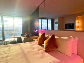 WiFi、ベッドシーツ