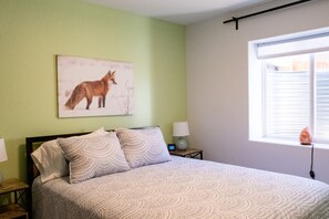 2 bedrooms, iron/ironing board, WiFi, bed sheets