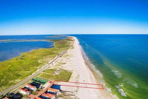 Newly constructed beachfront home with panoramic bay & Gulf views