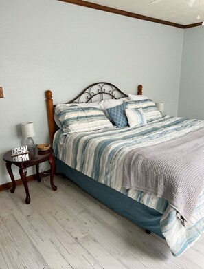 4 bedrooms, iron/ironing board, WiFi, bed sheets -  Charming and Spacious Beach Tudor in the heart of the OBX in Kill Devil Hills (Kill Devil Hills)