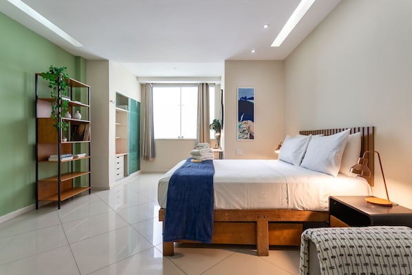 1 bedroom, iron/ironing board, travel cot, free WiFi