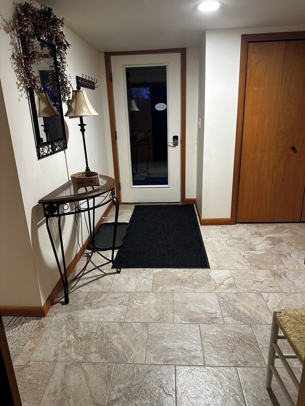 Interior - 5 minutes to well known mountain bike venue
“Kingdom Trails”. (Lyndon)