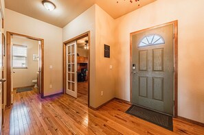 Interior - Views of Pikes Peak from a Cozy Home (Monument)