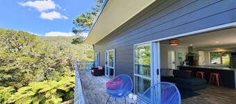 Hahei Hillside Treehouse, Hahei Hillside Treehouse