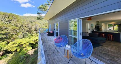 Hahei Hillside Treehouse, Hahei Hillside Treehouse