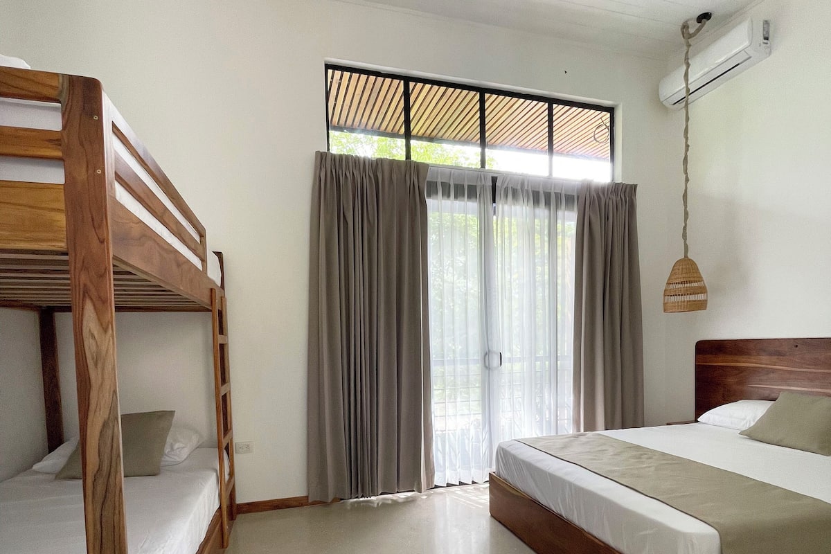 1 habitación y caja de seguridad en la habitación