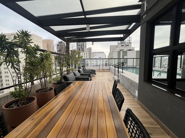 Pool - Studio em Perdizes - em frente a PUC (São Paulo)