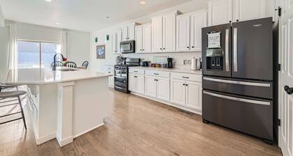 Spacious Home Near Airport /View/Comfy Beds