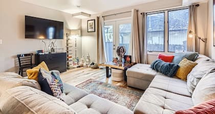 Condo Near Downtown Boulder! /Shops /Bars /Trails
