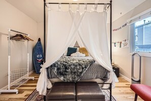 3 Schlafzimmer, Schreibtisch, Bügeleisen/Bügelbrett, kostenloses WLAN