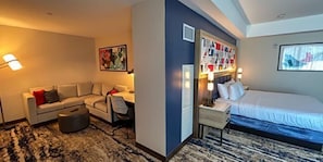 Executive Studio Suite | Living area