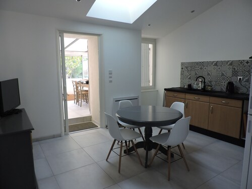 Maison de village avec jardin, idéale pour des vacances en famille