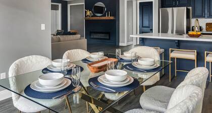 Glaring & Modern 3BR 2BTH Home 13 Min DT Stadium - Lux Backyard