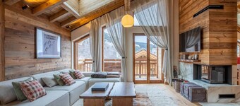 Chalet Yolo with swimming pool, sauna, hot-tub, hammam and cinema room