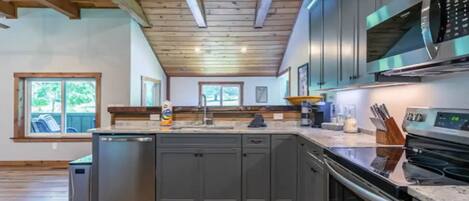 Fridge, stovetop, paper towels