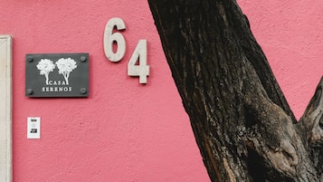 Mặt tiền nơi lưu trú