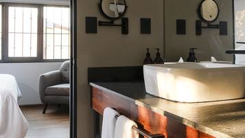 Premium Apartment, Non Smoking, City View | Bathroom | Free toiletries, hair dryer, towels