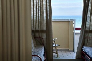 Interior - SE054 - Senigallia, sea-front studio at the Residence''Pyramids'' (Senigallia)