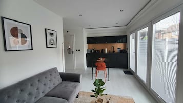 Cabin | Living area | TV
