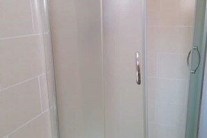 Interior - From Manu 3 (Porto Istana)