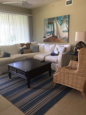 Living area - Adorable Floridian Rental (Naples)