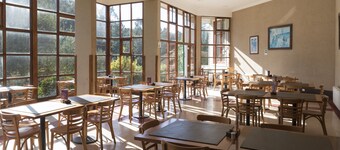 Hotel y Cabañas Huallilemu Sur- Caja Los Andes