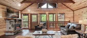 Black Fox Lodge Luxury Cabin in the Smokies! Includes MINI GOLF AND INDOOR POOL!