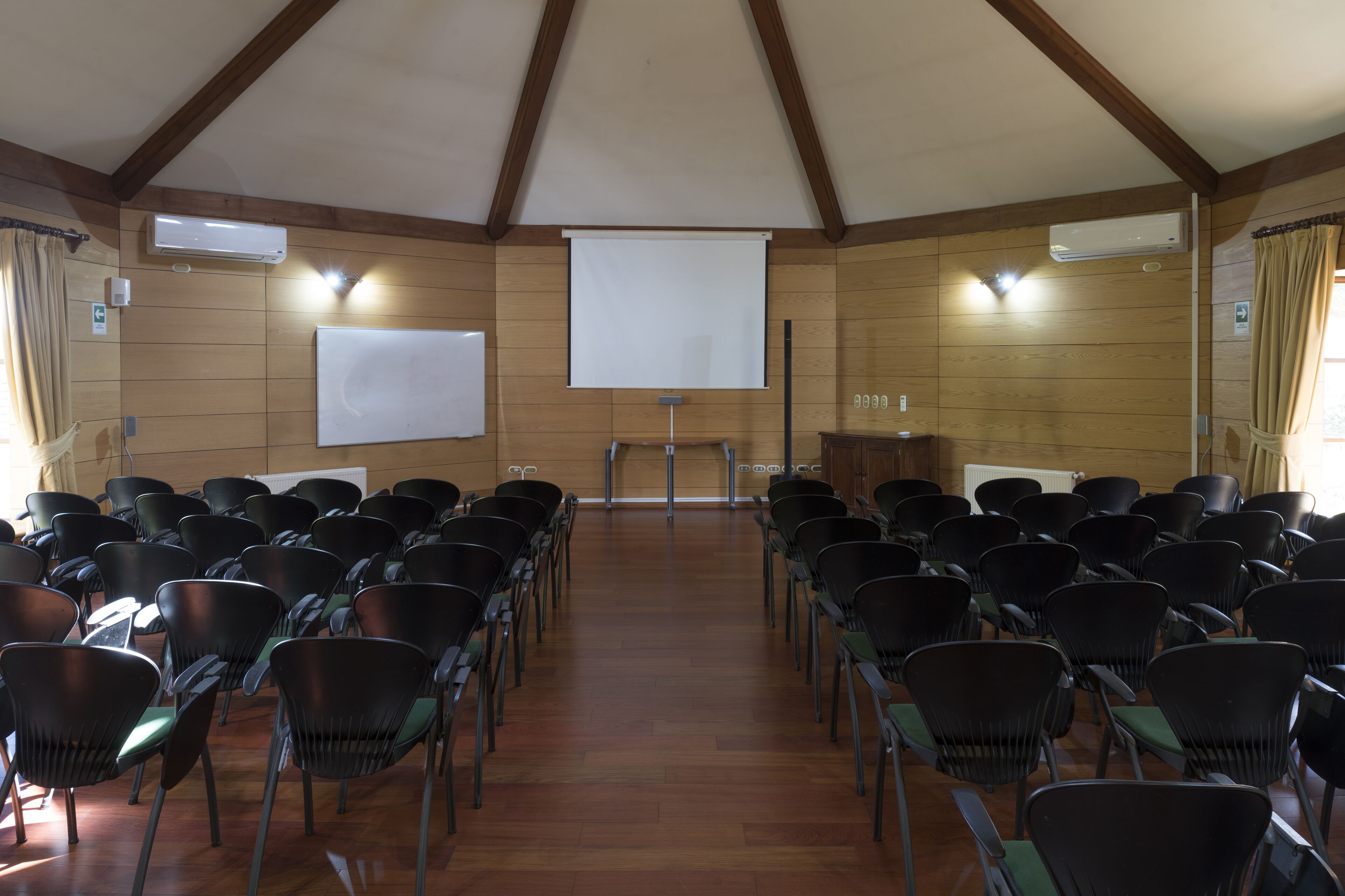 Foto - Hotel y Cabañas Lago Ranco - Caja los Andes