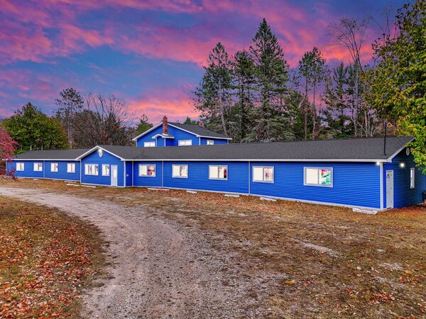 The Blue Anchor At Houghton Lake - Michigan