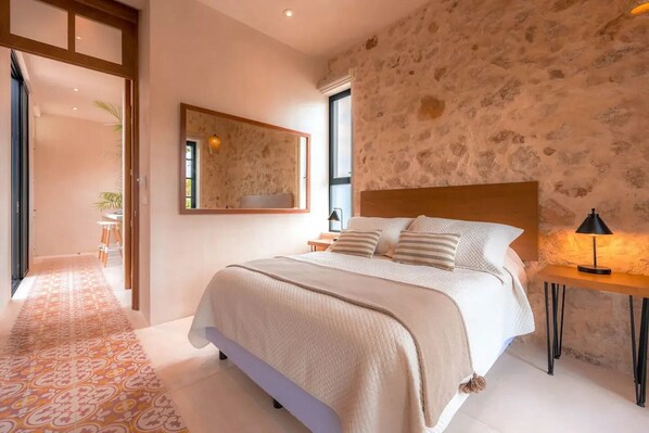 1 chambre, fer et planche à repasser, draps fournis