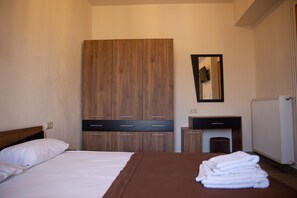 Dobbeltrom – city, 1 queensize-seng, ikke-røyk, byutsikt | Sengetøy i egyptisk bomull og sengetøy av topp kvalitet