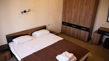 City Double Room, 1 Queen Bed, Non Smoking, City View | Egyptian cotton sheets, premium bedding, memory-foam beds, soundproofing