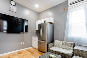 Interior - 7-Cool Gazebo (Silver Spring)