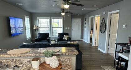 Cozy Corner <7 miles from Toyota Field and Redstone Arsenal - family-friendly!