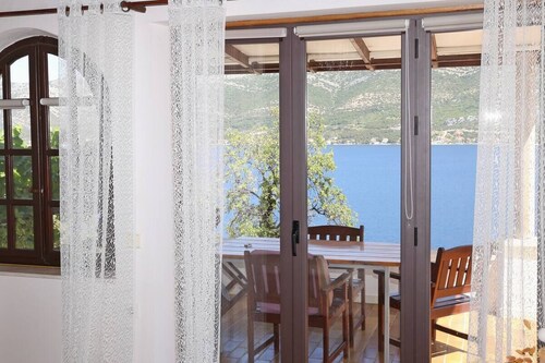 Charming apartment for two in Korčula
