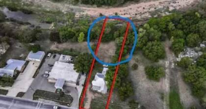 OPEN SKY CAMPSITES in Marble Falls! Continental breakfast, shared elec & firepit