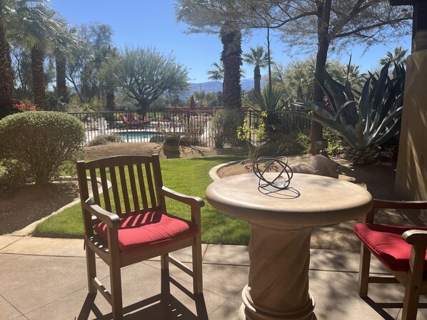 Outdoor dining - Coachella weeks at Hilton Grand Vacation Club Palm Desert CA (Palm Desert)