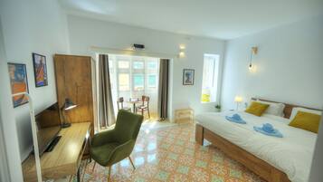 1 chambre, fer et planche Ă repasser, Wi-Fi gratuit, draps fournis