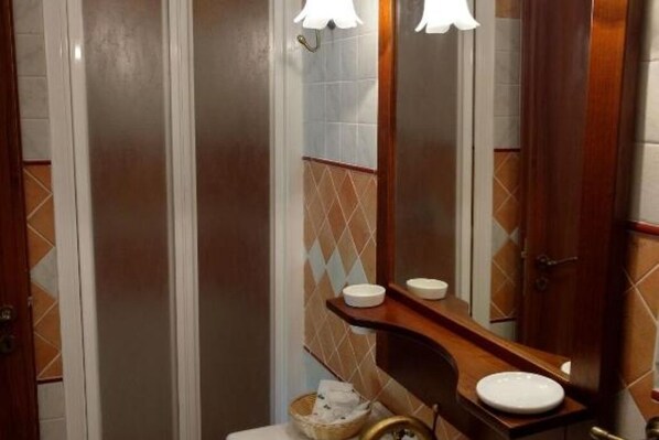 Shower, bidet
