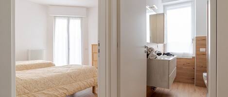 2 Schlafzimmer, Bügeleisen/Bügelbrett, WLAN, Bettwäsche