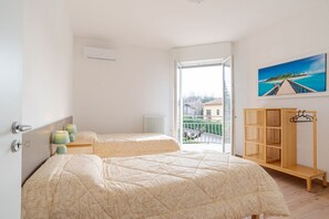 2 habitaciones, tabla de planchar con plancha, wifi y ropa de cama 