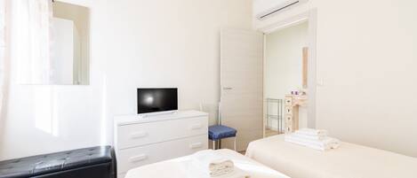 1 chambre, fer et planche Ă repasser, Wi-Fi, draps fournis