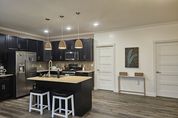 Frigorífic, microones, forn i placa de cuina