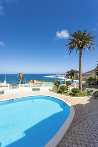 Home2Book Bright Sea Views Apartment & Pool