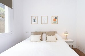 2 bedrooms, iron/ironing board, WiFi, bed sheets - Home2Book Bright Sea Views Apartment & Pool (Bajamar)