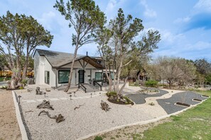 Exterior - Lago Vista Home w/ Putting Green & Pool! (Leander)