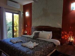 Honeymoon Room | Individually furnished, desk, free WiFi - HOTEL MAYA HAU (Coba)