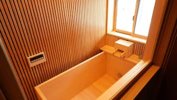 Premium House, City View | Bathroom | Separate bathtub and shower, deep-soaking bathtub, free toiletries