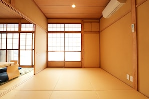 Premium House, City View | 2 bedrooms, down comforters, individually decorated - RIKKA BABA ICHI (Takayama)